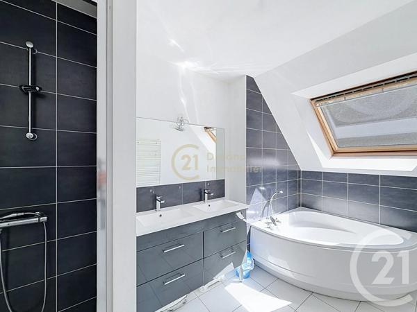 Maison à vendre  7 pièces - 168 m 2   CHANTEPIE  - 35