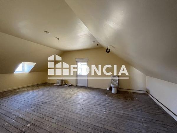 Location Maison 5 pièces 93.8 m² - 22 AVENUE DU PRESIDENT GRELLET Saint Amand Longpre 41310