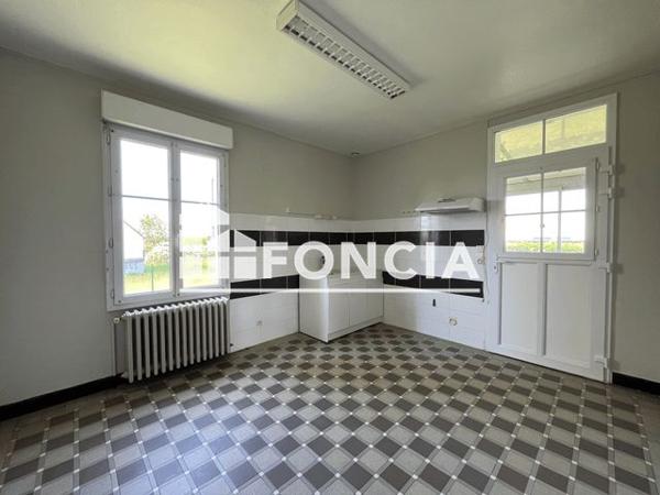 Location Maison 5 pièces 93.8 m² - 22 AVENUE DU PRESIDENT GRELLET Saint Amand Longpre 41310