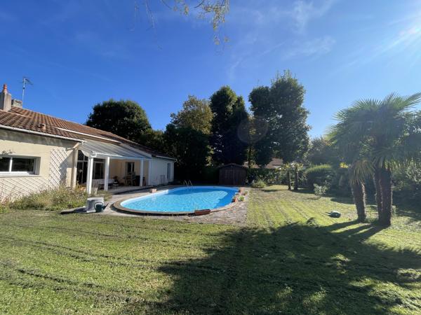 Demeure Familiale avec Piscine et Garage