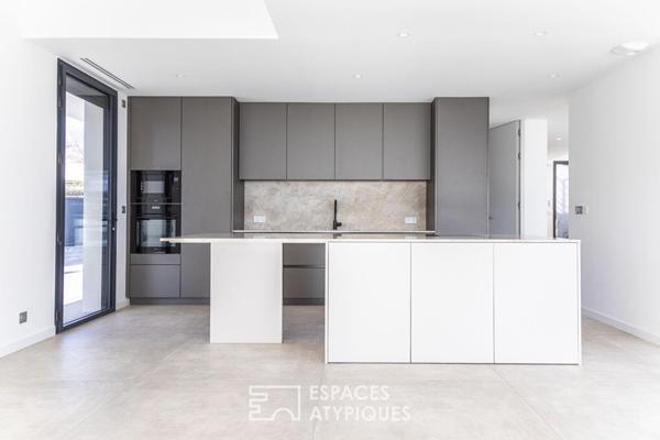 Villa Contemporaine avec piscine miroir