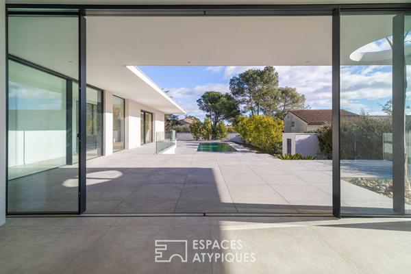 Villa Contemporaine avec piscine miroir