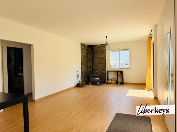 Charme & nature : maison rénovée dans un environnement privilégié Élégante maison de campagne aux portes de la 4 voies