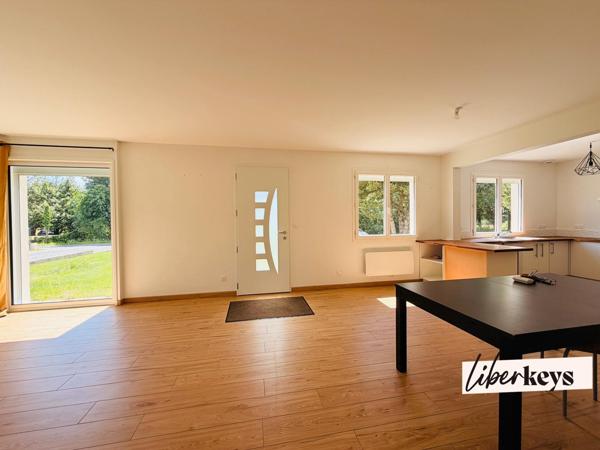 Charme & nature : maison rénovée dans un environnement privilégié Élégante maison de campagne aux portes de la 4 voies