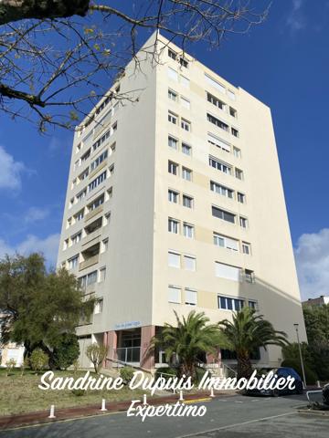Appartement 3 pièces Rénové à neuf en dernier étage