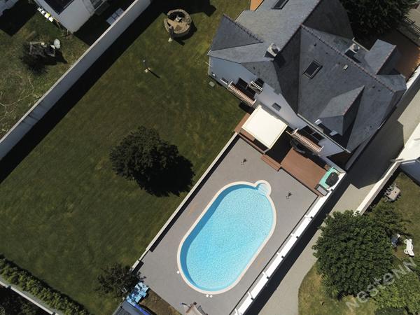 QUIBERON - Propriété des années 30 rénovée de 218 m² avec piscine
