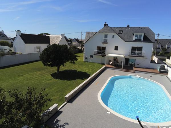 QUIBERON - Propriété des années 30 rénovée de 218 m² avec piscine