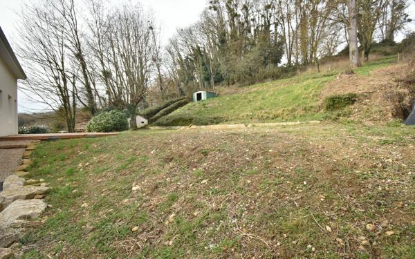 Maison à vendre    7 pièces •  Villieu-Loyes-Mollon