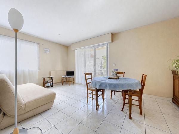 Croissy-sur-Seine Village - Appartement 51.21m² - 1 chambre 285 000 € **  - Référence  V210010340