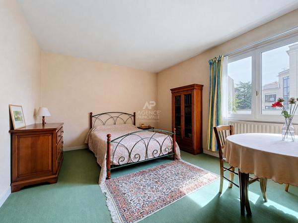 Croissy-sur-Seine Village - Appartement 51.21m² - 1 chambre 285 000 € **  - Référence  V210010340