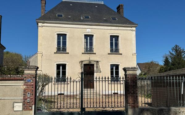 Maison à vendre    6 pièces •  Condé-sur-Huisne
