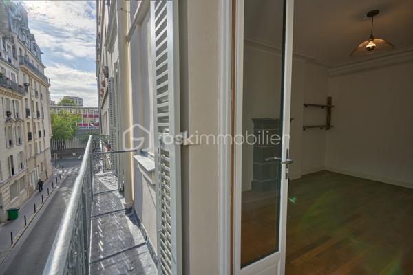 Local d activites de 80 m²