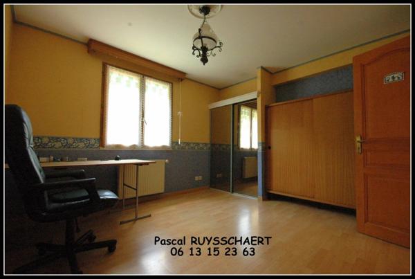 Dpt Seine-et-Marne (77) Ville de NANGIS, Maison récente, Type 7, 300m2, terrain 368 m2