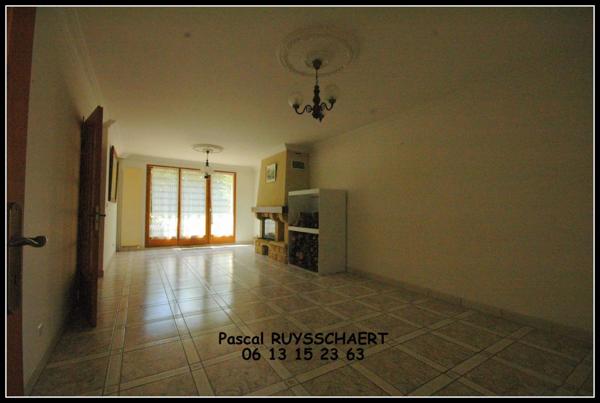 Dpt Seine-et-Marne (77) Ville de NANGIS, Maison récente, Type 7, 300m2, terrain 368 m2