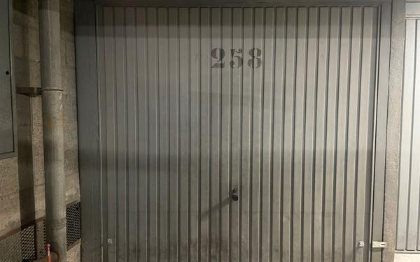 Stationnement à vendre    13,07 m2 Paris 11