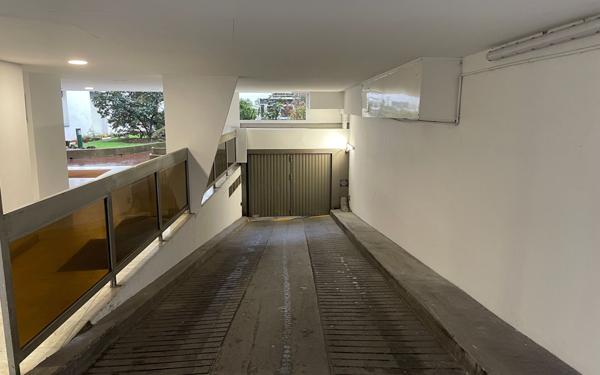 Stationnement à vendre    13,07 m2 Paris 11