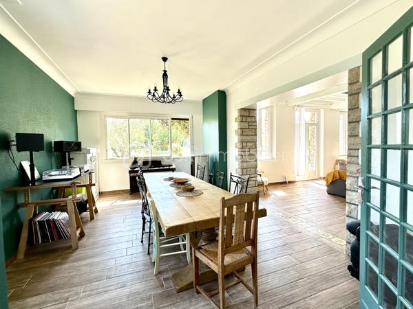 Maison de 256 m²