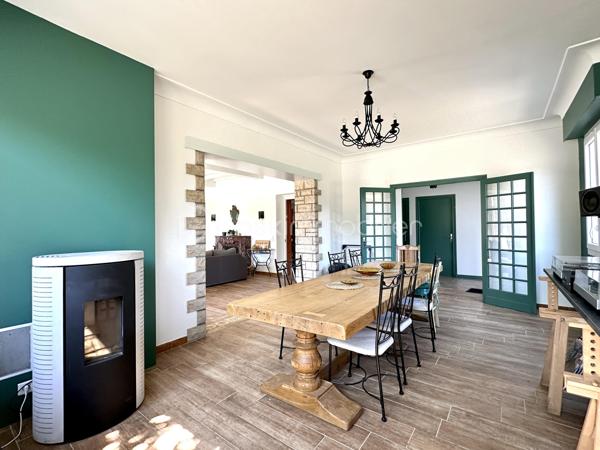 Maison de 256 m²