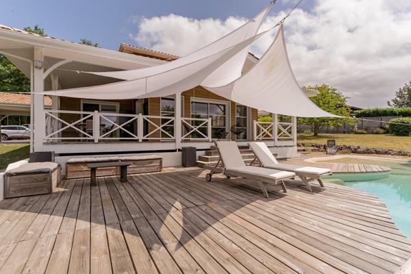 Maison 4 chambres piscine dépendace