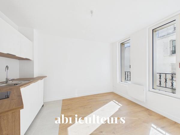Charmant Appartement T2 rénové avec prestations de qualité dans le 18ème arrondissement