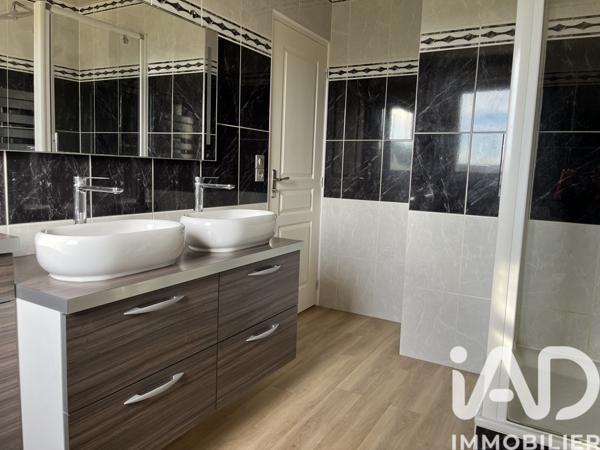 Maison à vendre 5 pièces 123 m² Saint-Aubin-lès-Elbeuf