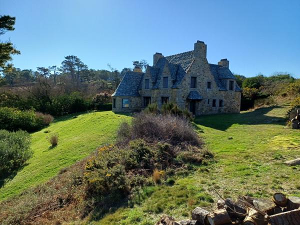 Plougasnou (29630) Plougasnou, exceptionnelle vue mer, maison 6 ch sur 16000 m2 de terrain.