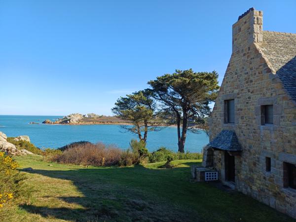 Plougasnou (29630) Plougasnou, exceptionnelle vue mer, maison 6 ch sur 16000 m2 de terrain.