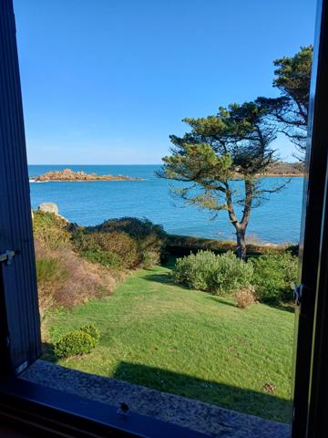 Plougasnou (29630) Plougasnou, exceptionnelle vue mer, maison 6 ch sur 16000 m2 de terrain.