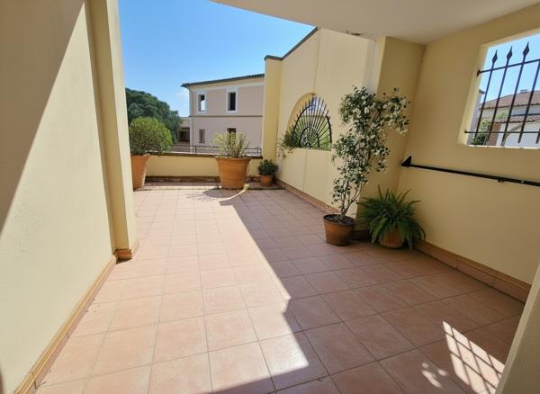 Appartement 2 pièces avec terrasse, garage et accès PMR à Mallemort -