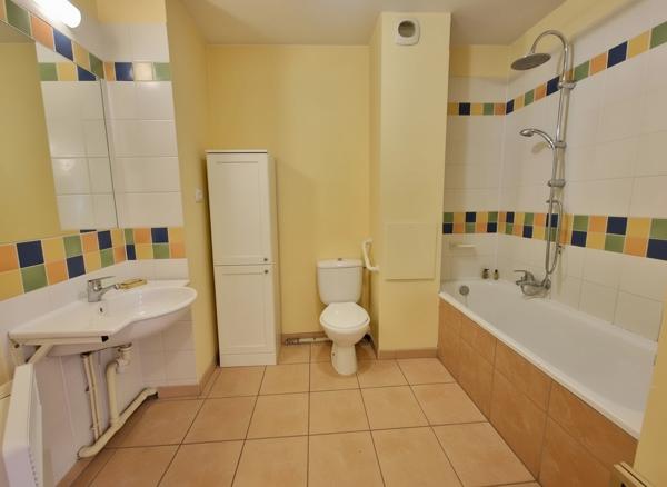 Appartement 2 pièces avec terrasse, garage et accès PMR à Mallemort -