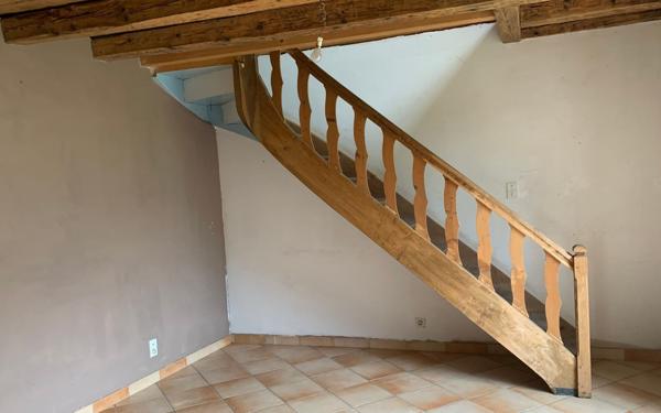 Maison à vendre    7 pièces •  Champfromier