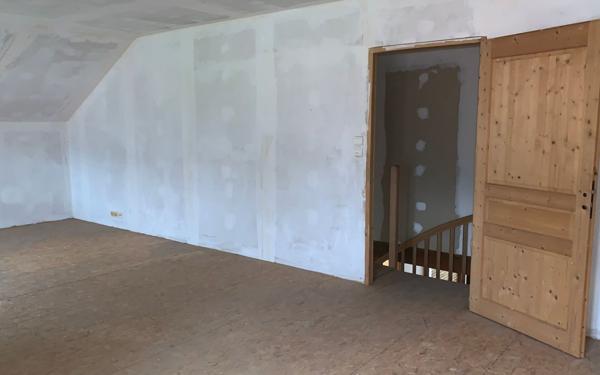 Maison à vendre    7 pièces •  Champfromier