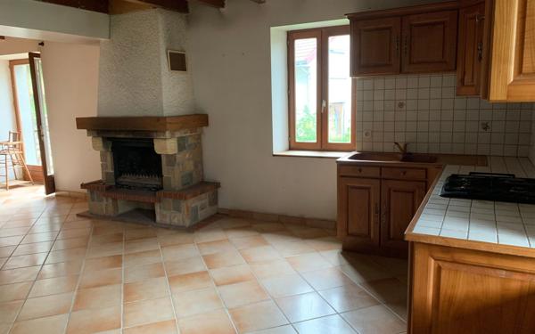 Maison à vendre    7 pièces •  Champfromier