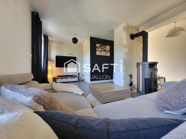 Élégante maison familiale avec piscine - 168m² à Devecey