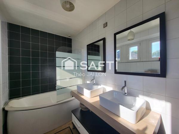 Élégante maison familiale avec piscine - 168m² à Devecey