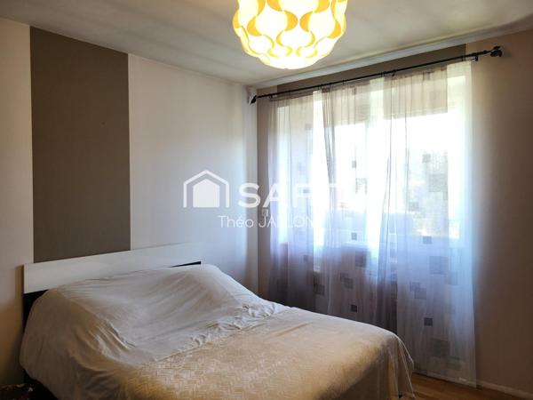 Élégante maison familiale avec piscine - 168m² à Devecey