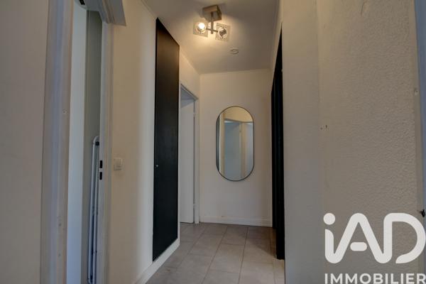Location appartement 4 pièces 77 m² Auribeau-sur-Siagne