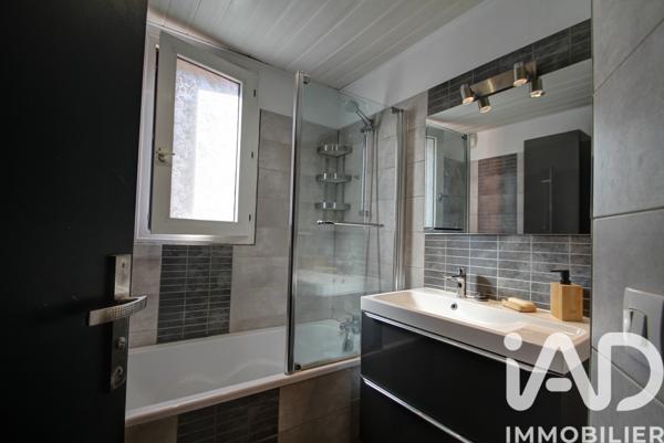 Location appartement 4 pièces 77 m² Auribeau-sur-Siagne