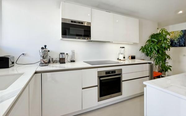 Appartement à vendre    2 pièces • 55 m2 Juan-les-Pins - Antibes