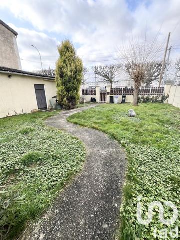 Maison traditionnelle 6 pièces de 102 m² à Choisy-le-Roi (94600)