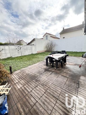 Maison traditionnelle 6 pièces de 102 m² à Choisy-le-Roi (94600)