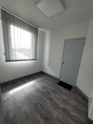 Fonds et/ou murs commerciaux à louer à Igoville dans l'Eure (27460), ref : 27063-L127