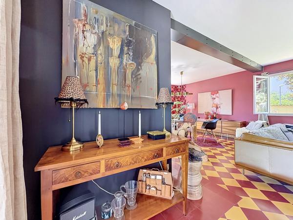 Maison
         6 pièces
        - 150 m² Bien prestige 497 000 € *