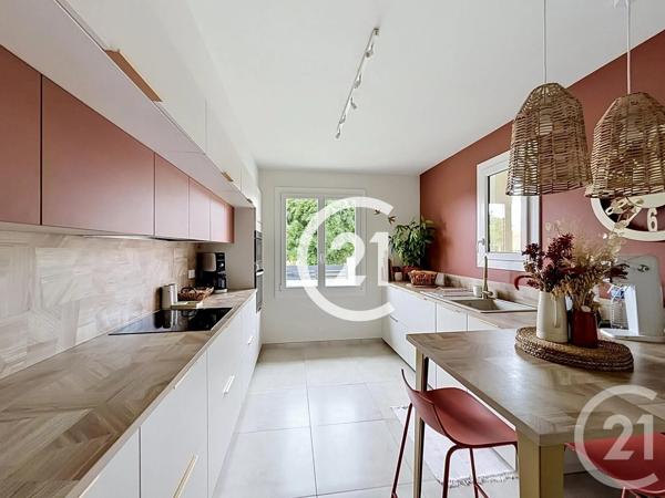 Maison à vendre  5 pièces - 120 m 2   ST LAURENT DE COGNAC  - 16