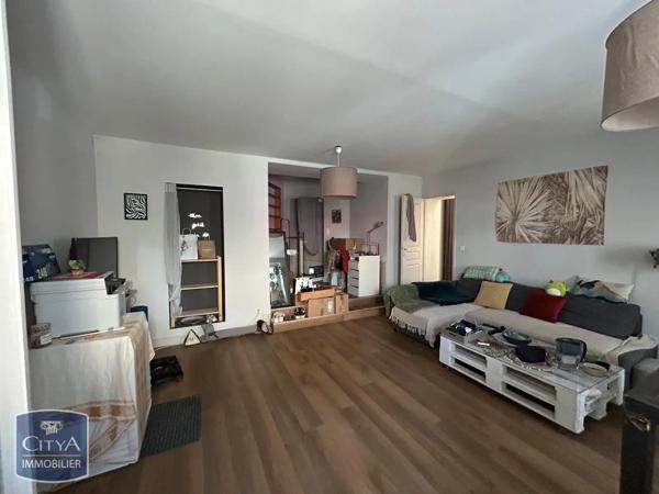 Appartement à louer 2 pièces 51.56m² Albi (81000)
