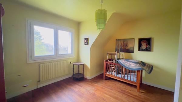 BRIEC (29) – Maison T6 à vendre 156 m² habitables – 242 m² utiles Sous-sol intégral Terrain de 1 547 m²