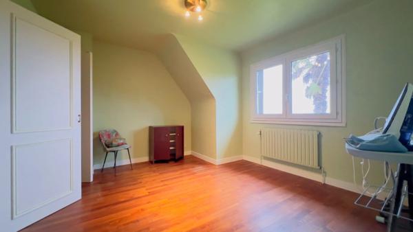 BRIEC (29) – Maison T6 à vendre 156 m² habitables – 242 m² utiles Sous-sol intégral Terrain de 1 547 m²