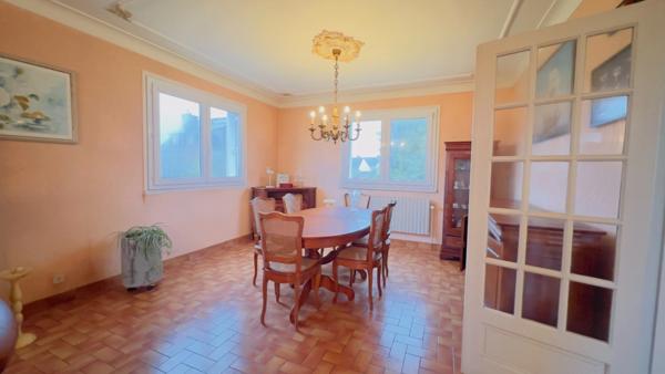 BRIEC (29) – Maison T6 à vendre 156 m² habitables – 242 m² utiles Sous-sol intégral Terrain de 1 547 m²