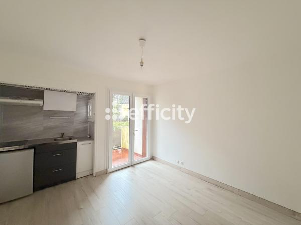 Appartement
         1 pièce
        - 20 m²