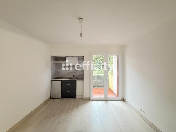 Appartement
         1 pièce
        - 20 m²